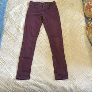 Levi’s 311 shaping skinny burgundy jeans. Sz 26.